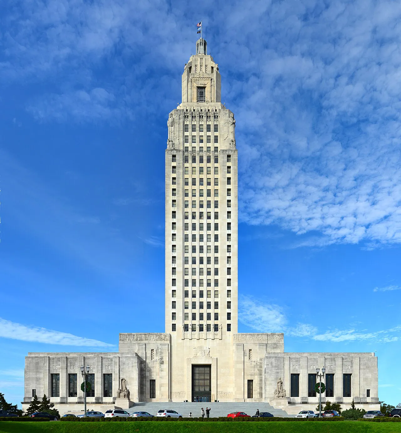 Louisiana State Capitol in Baton Rouge .